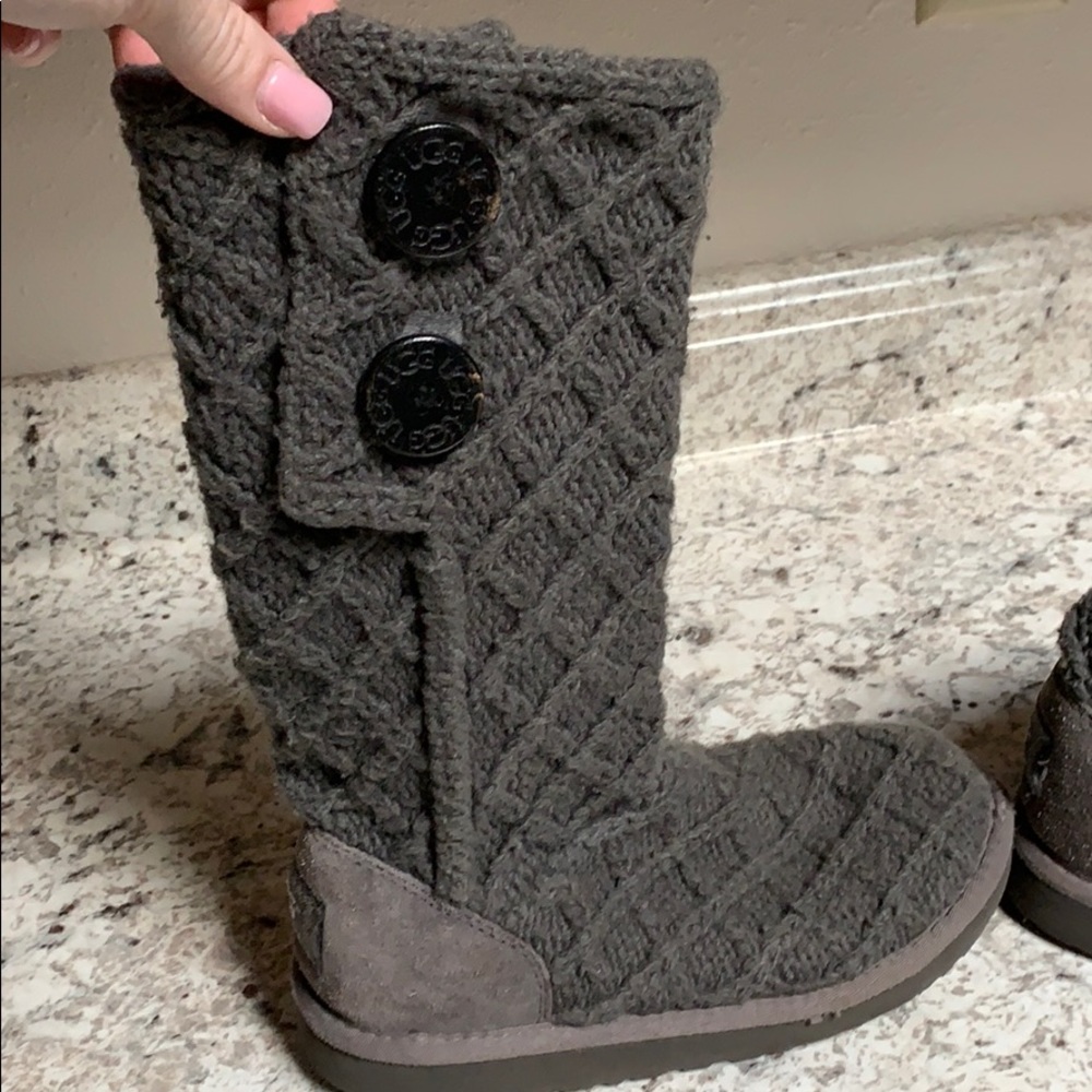 Uggs - Picture 5 of 7